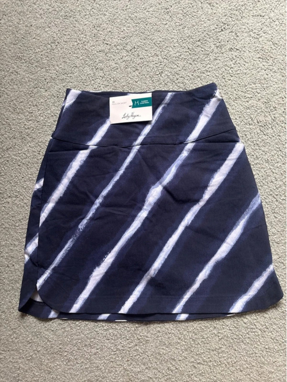 Lady Hagen pull on Skort size XS